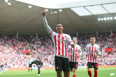 6 أندية تتنافس لضمه.. شقيق بيلينجهام على رادار كبار الدوري الإنجليزي